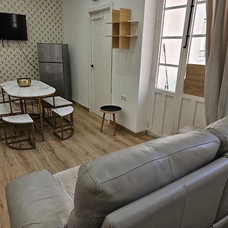 Luxury Apartments Near The Beach And Downtown Centrum 8 Аликанте Екстериор снимка