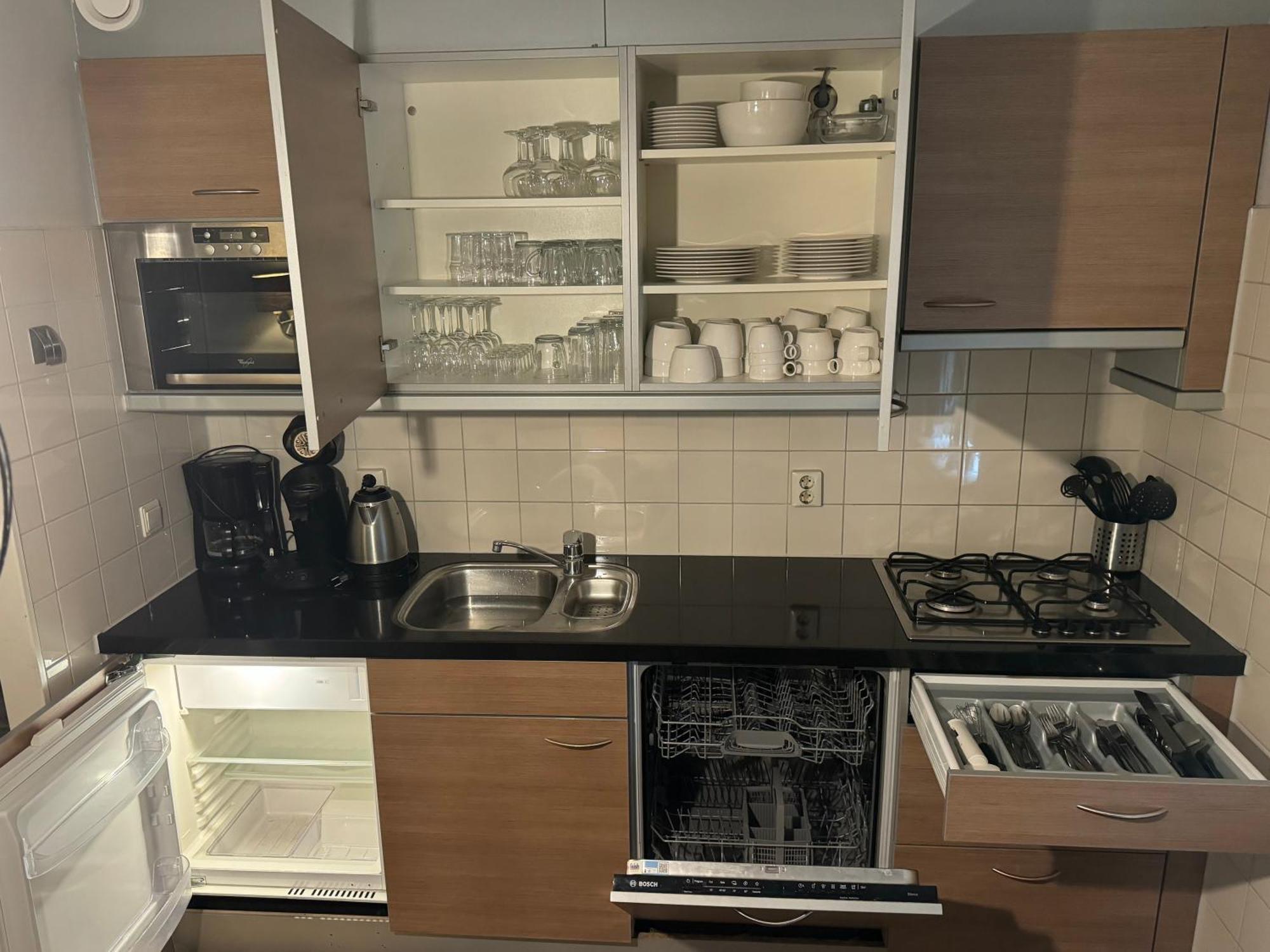 Luxury Apartments Near The Beach And Downtown Centrum 8 Аликанте Екстериор снимка