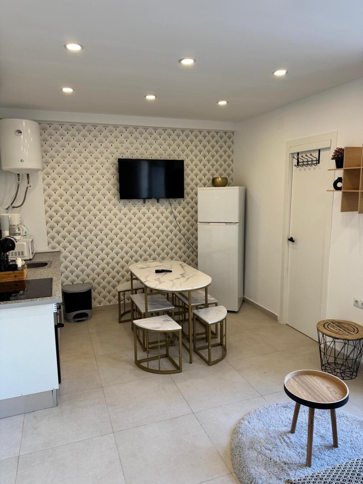 Luxury Apartments Near The Beach And Downtown Centrum 8 Аликанте Екстериор снимка
