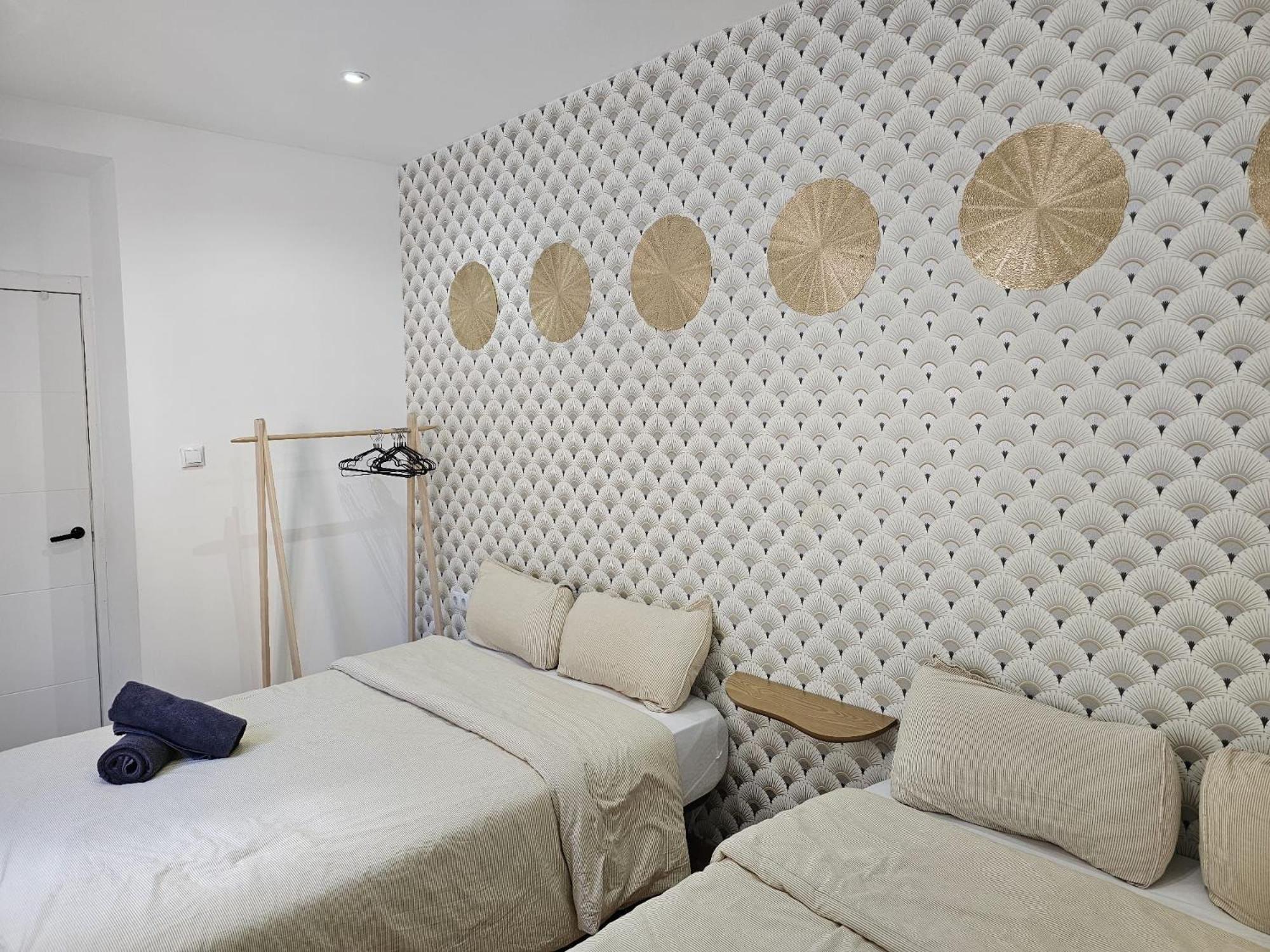 Luxury Apartments Near The Beach And Downtown Centrum 8 Аликанте Екстериор снимка