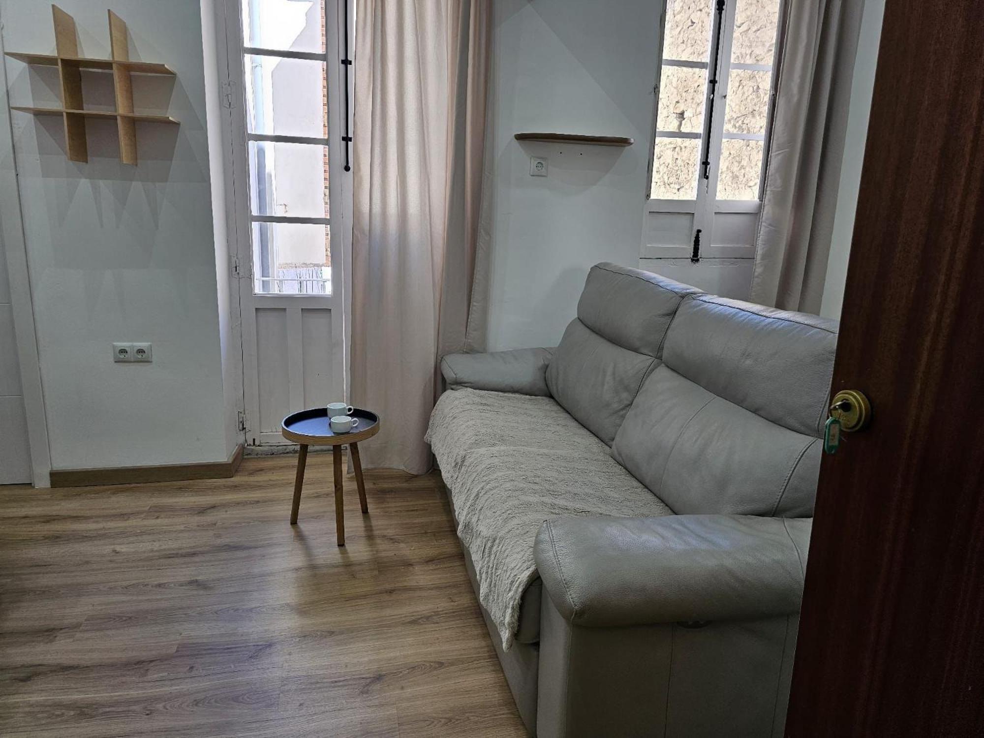 Luxury Apartments Near The Beach And Downtown Centrum 8 Аликанте Екстериор снимка