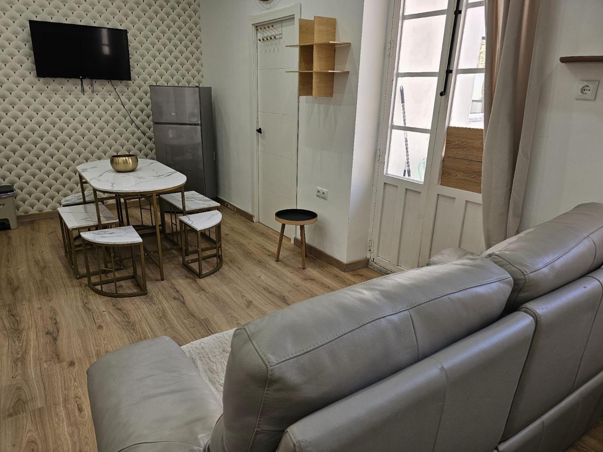 Luxury Apartments Near The Beach And Downtown Centrum 8 Аликанте Екстериор снимка