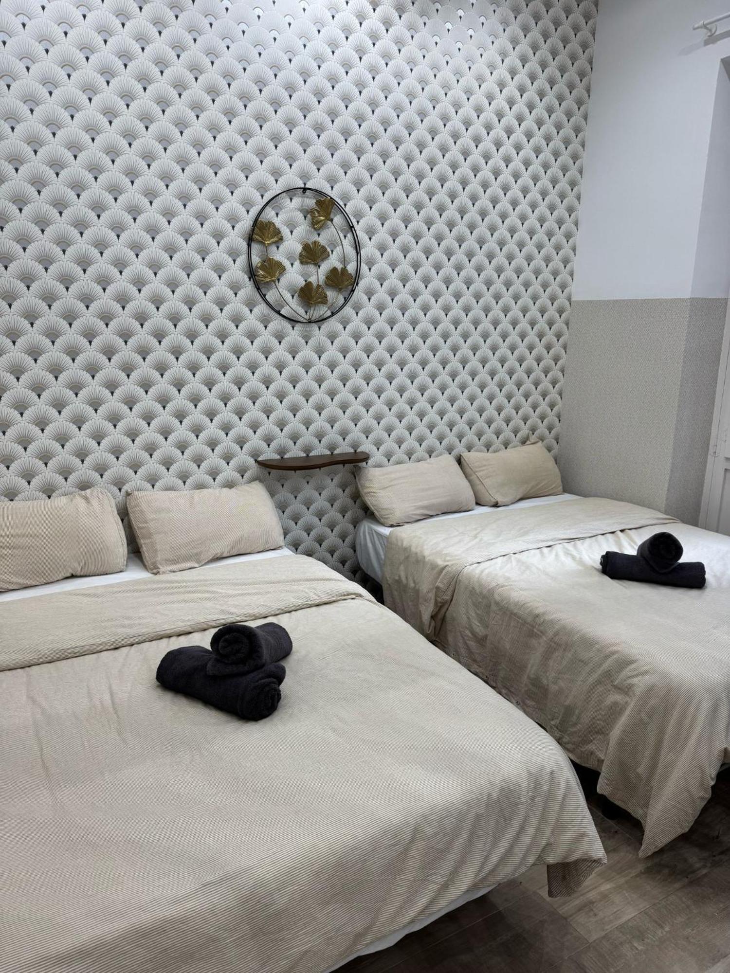 Luxury Apartments Near The Beach And Downtown Centrum 8 Аликанте Екстериор снимка