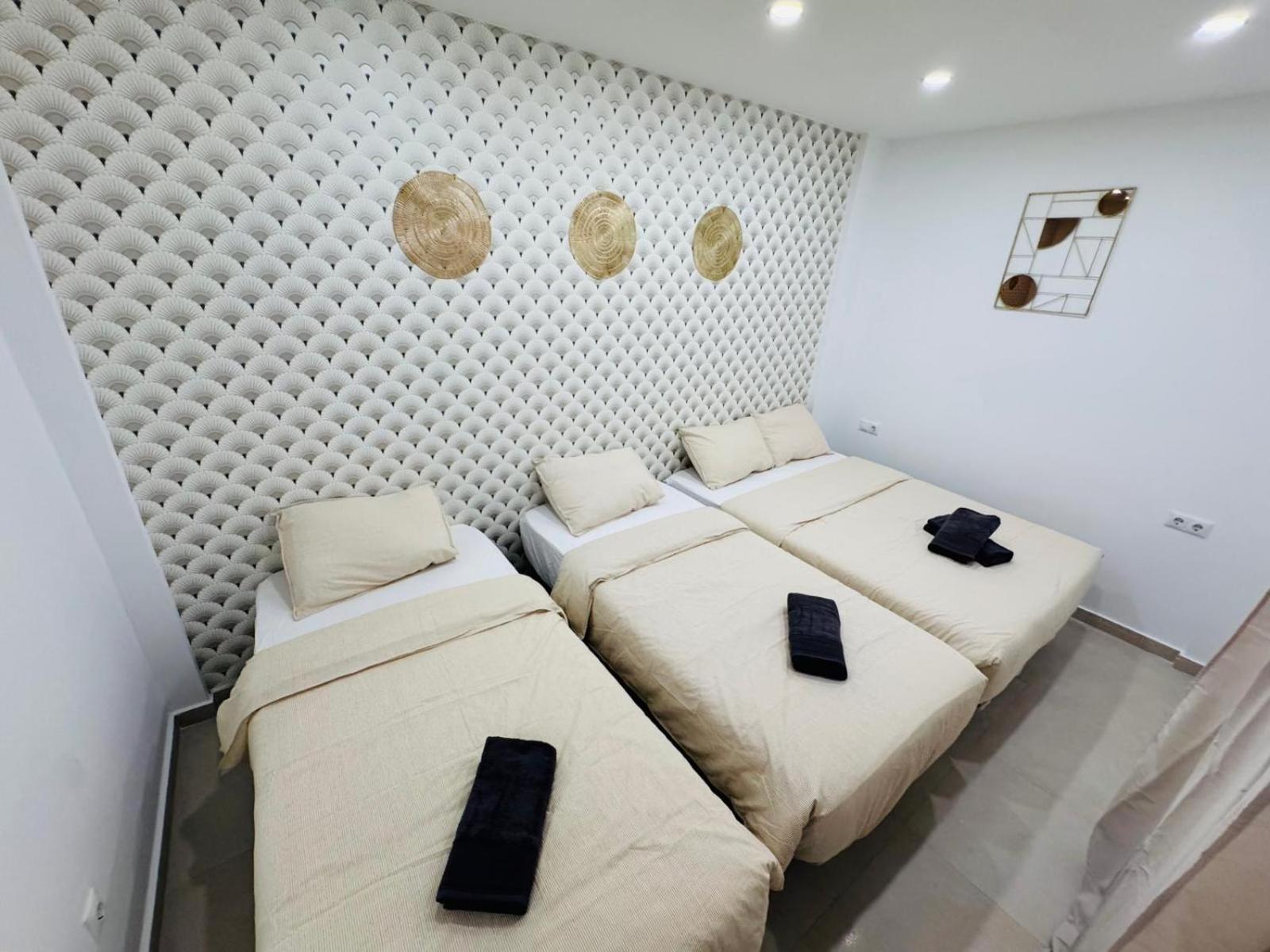 Luxury Apartments Near The Beach And Downtown Centrum 8 Аликанте Екстериор снимка
