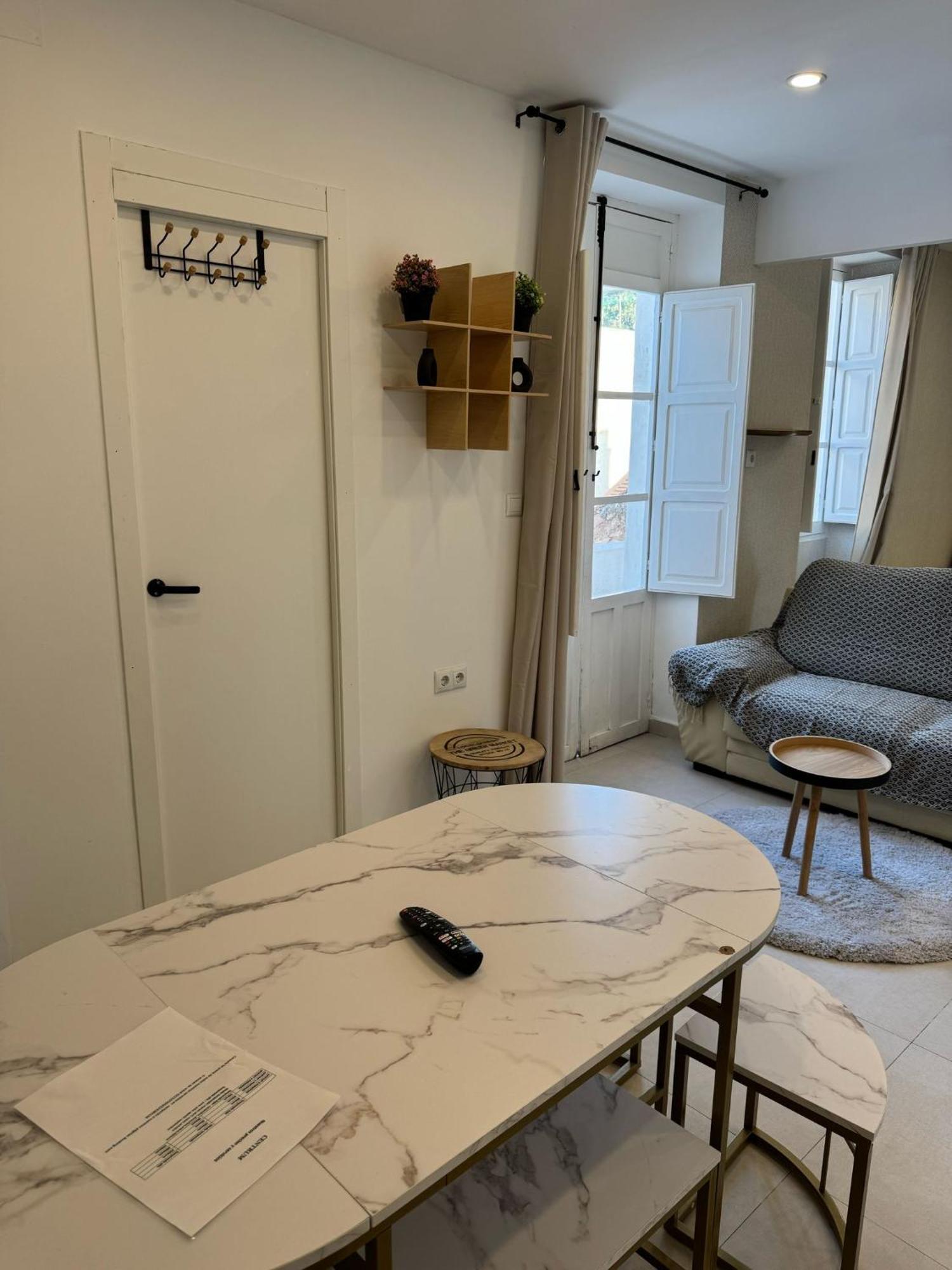Luxury Apartments Near The Beach And Downtown Centrum 8 Аликанте Екстериор снимка