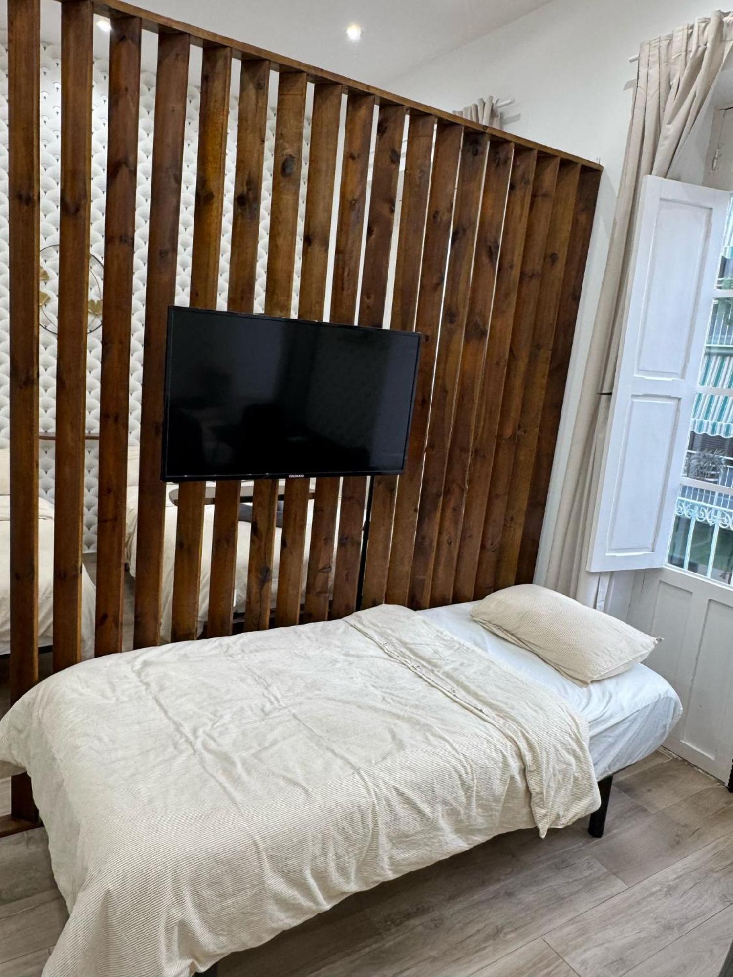 Luxury Apartments Near The Beach And Downtown Centrum 8 Аликанте Екстериор снимка
